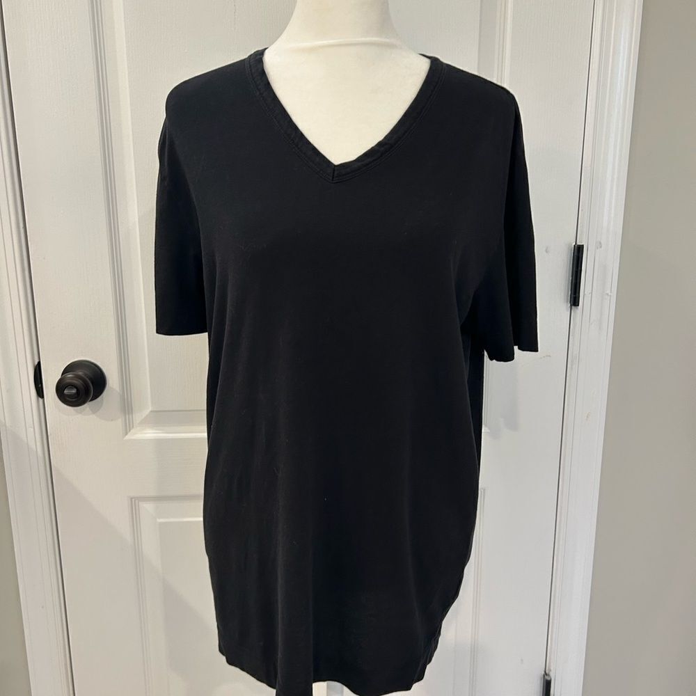 Theory Women’s Classic Simple Black Rayon Blend V-Neck T-Shirt Top Size Medium